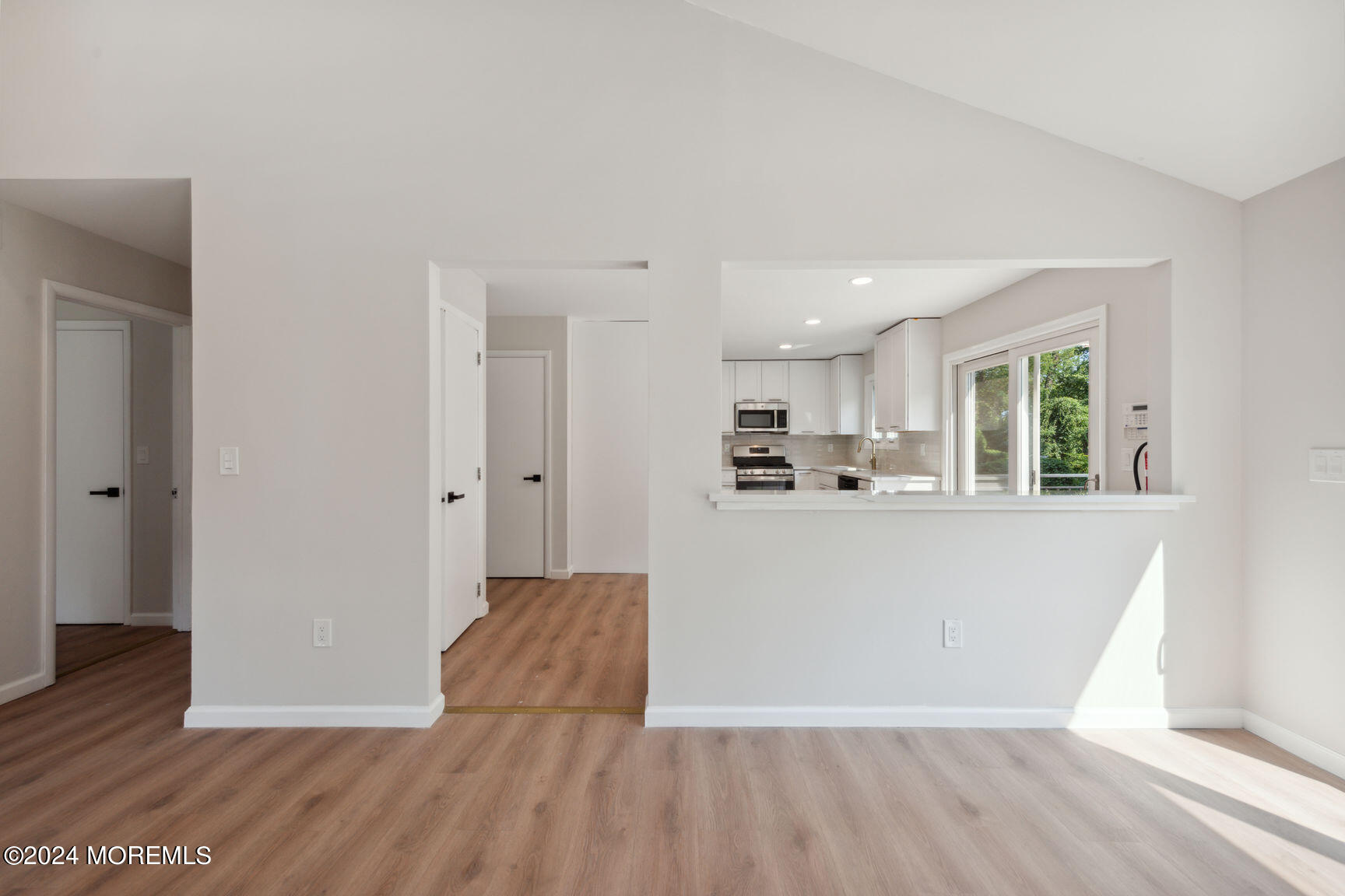 21 High Ridge Road Asbury Park, NJ 07712 - Photo 13 of 28 0015-13Family Room