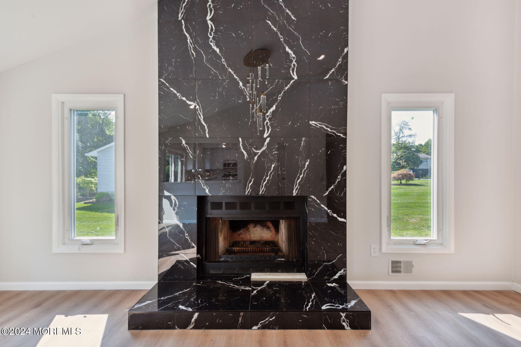 21 High Ridge Road Asbury Park, NJ 07712 - Photo 14 of 28 0017-12Family Room