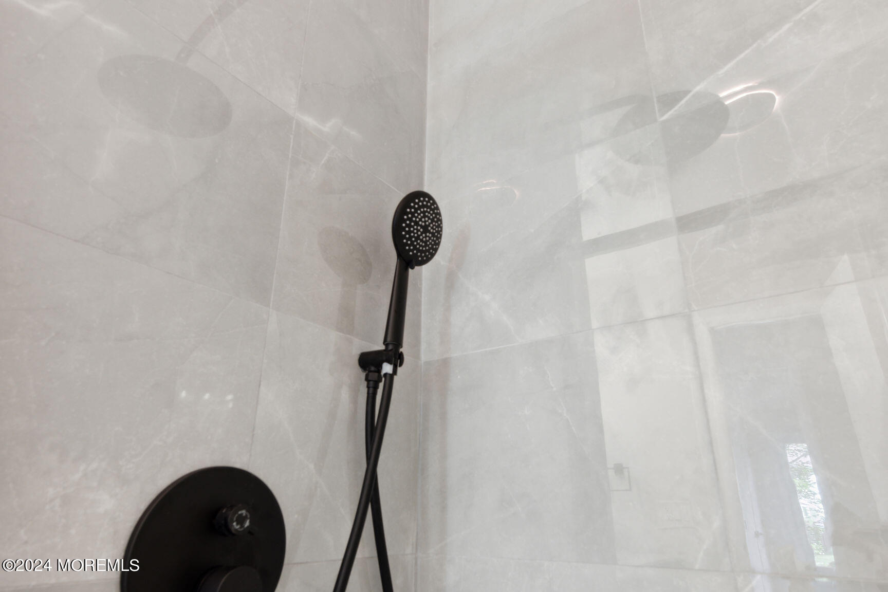 21 High Ridge Road Asbury Park, NJ 07712 - Photo 21 of 28 0024-21Bathroom