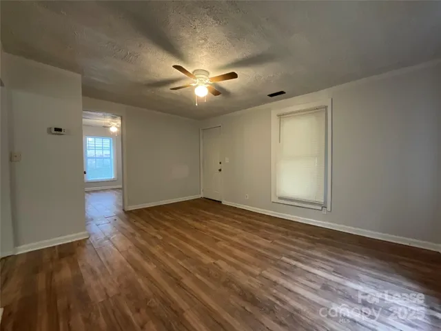 $925 | 1305 Ragan Avenue, High Point, NC 27260