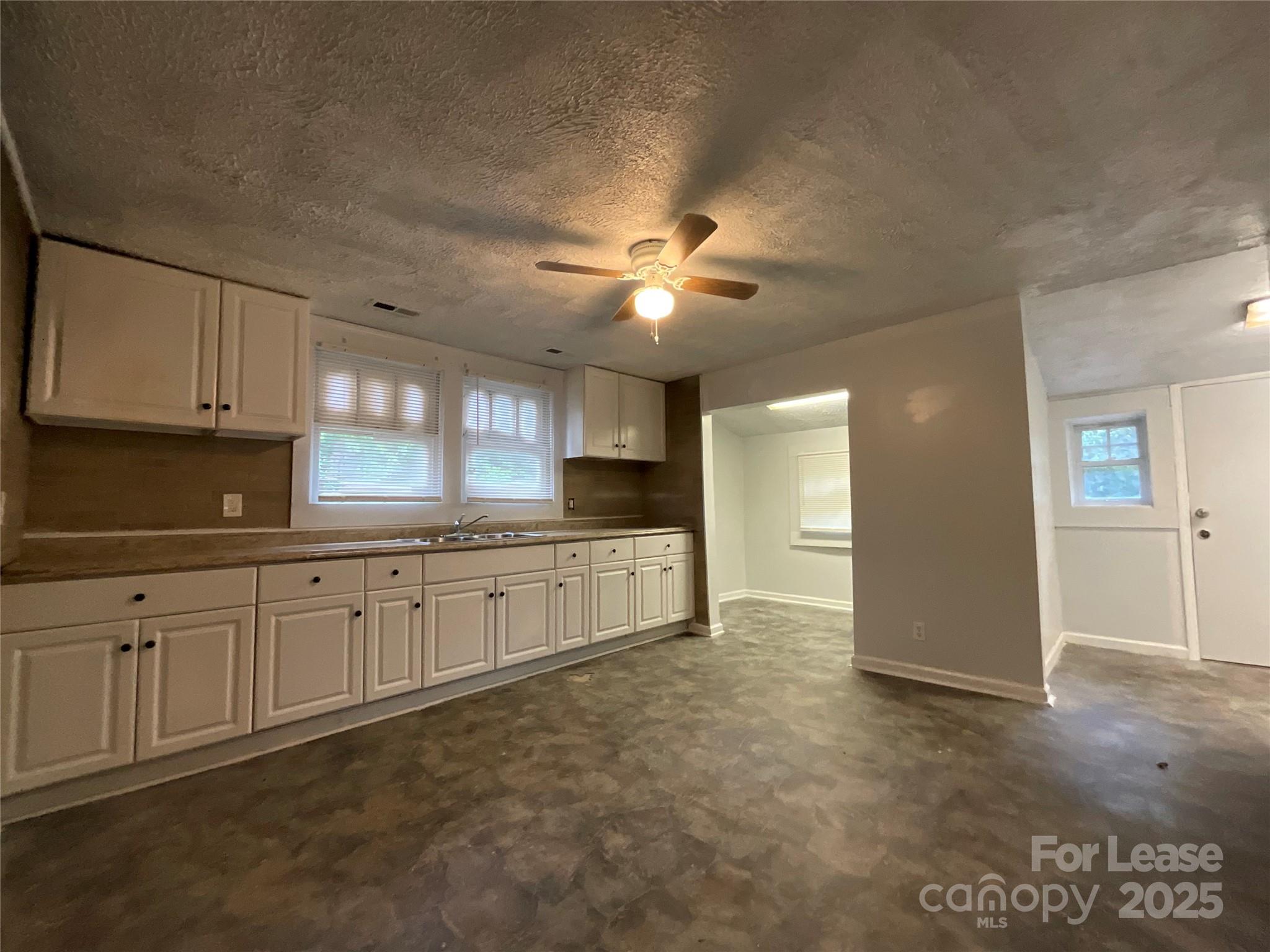 1305 Ragan Avenue High Point, NC 27260 - Photo 6 of 13