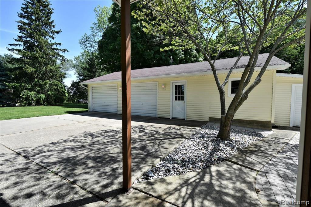 1484 South Delaney Road Owosso, MI 48867 - Photo 37 of 42