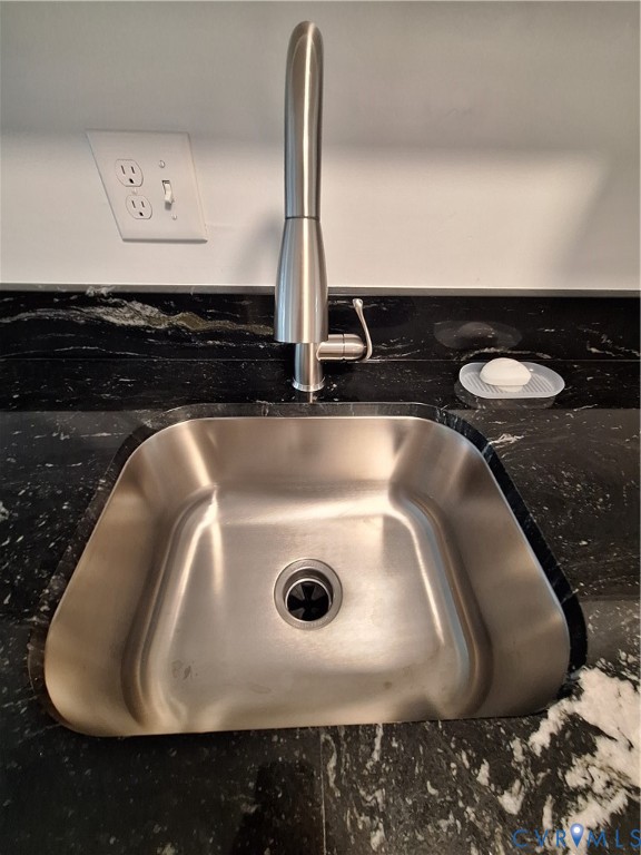 1501 Regency Woods Road, Unit 303 Henrico, VA 23238 - Photo 10 of 24