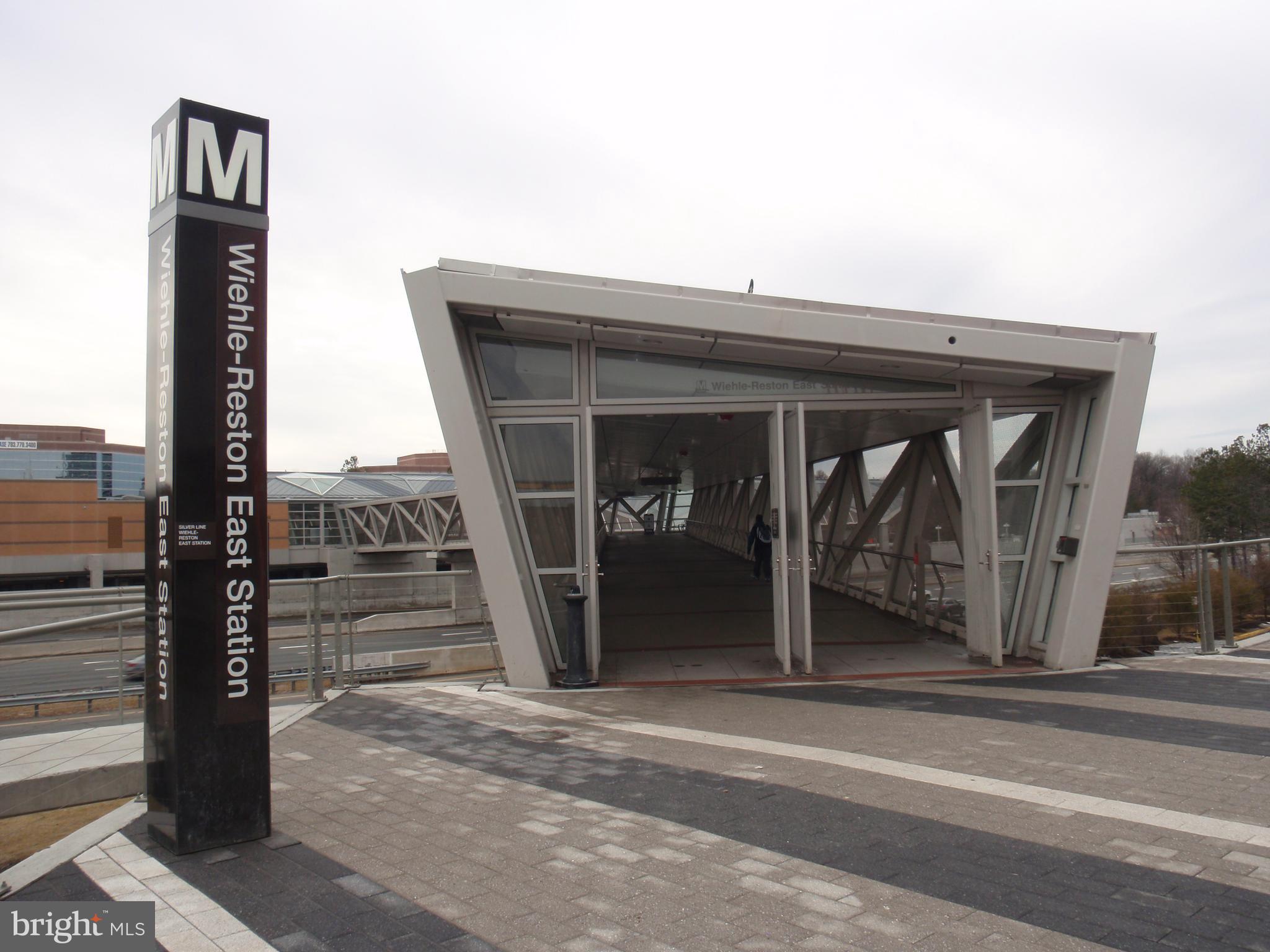 1537 Church Hill Place, Unit 1537 Reston, VA 20194 - Photo 38 of 40 a view of a car park from a building