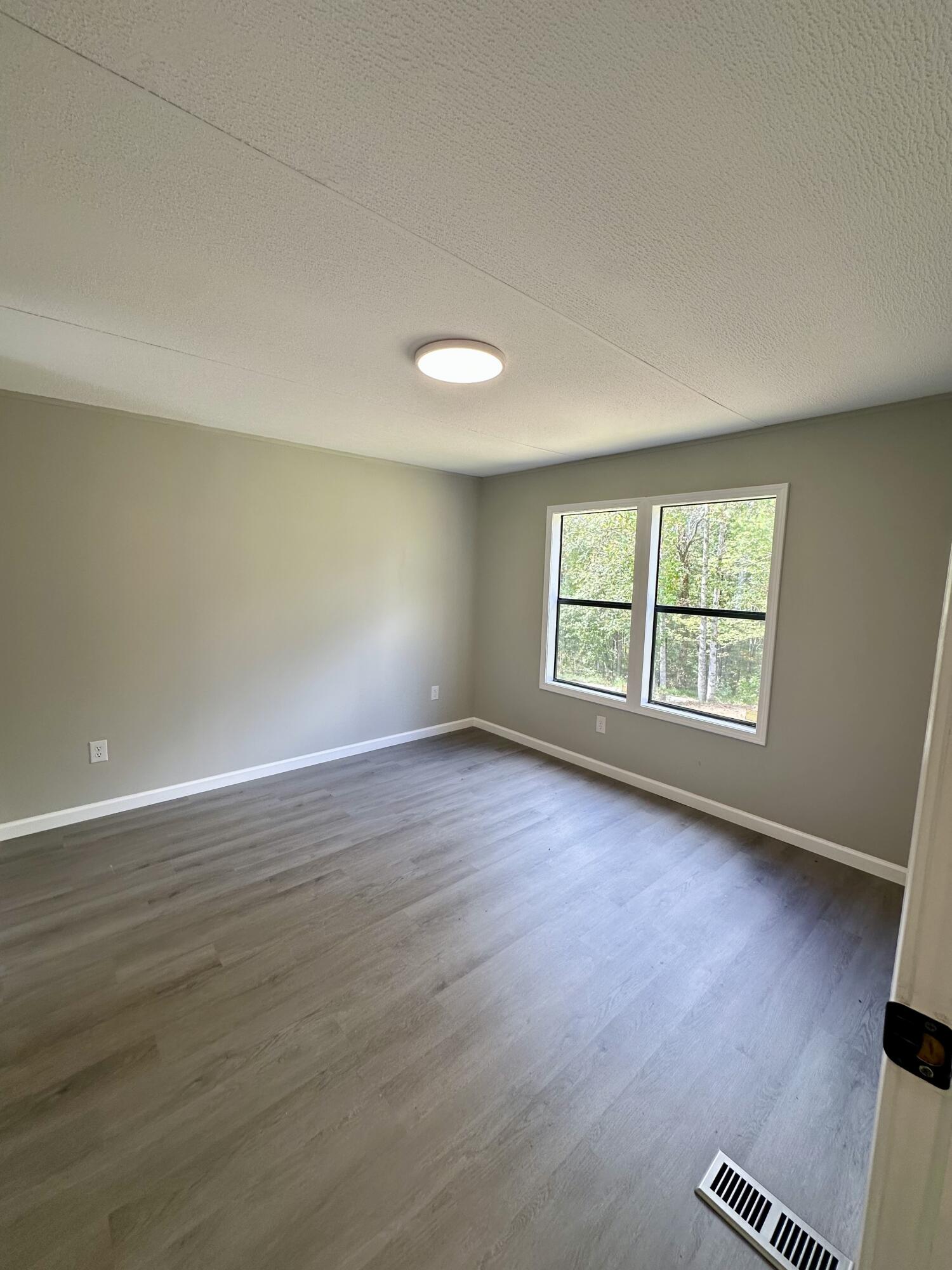 10582 Summer City Road Spring City, TN 37381 - Photo 17 of 30 FullSizeRender