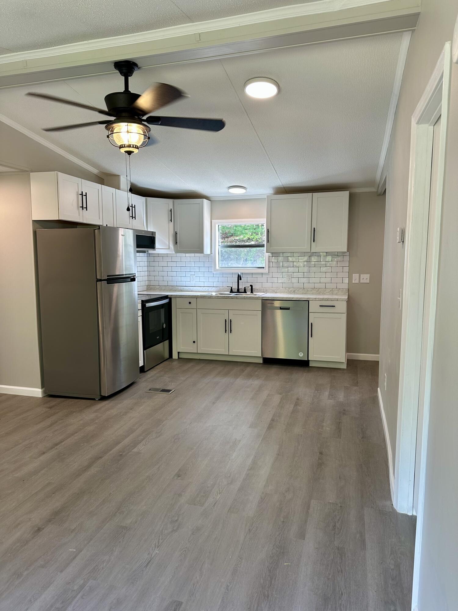 10582 Summer City Road Spring City, TN 37381 - Photo 4 of 30 IMG_4410