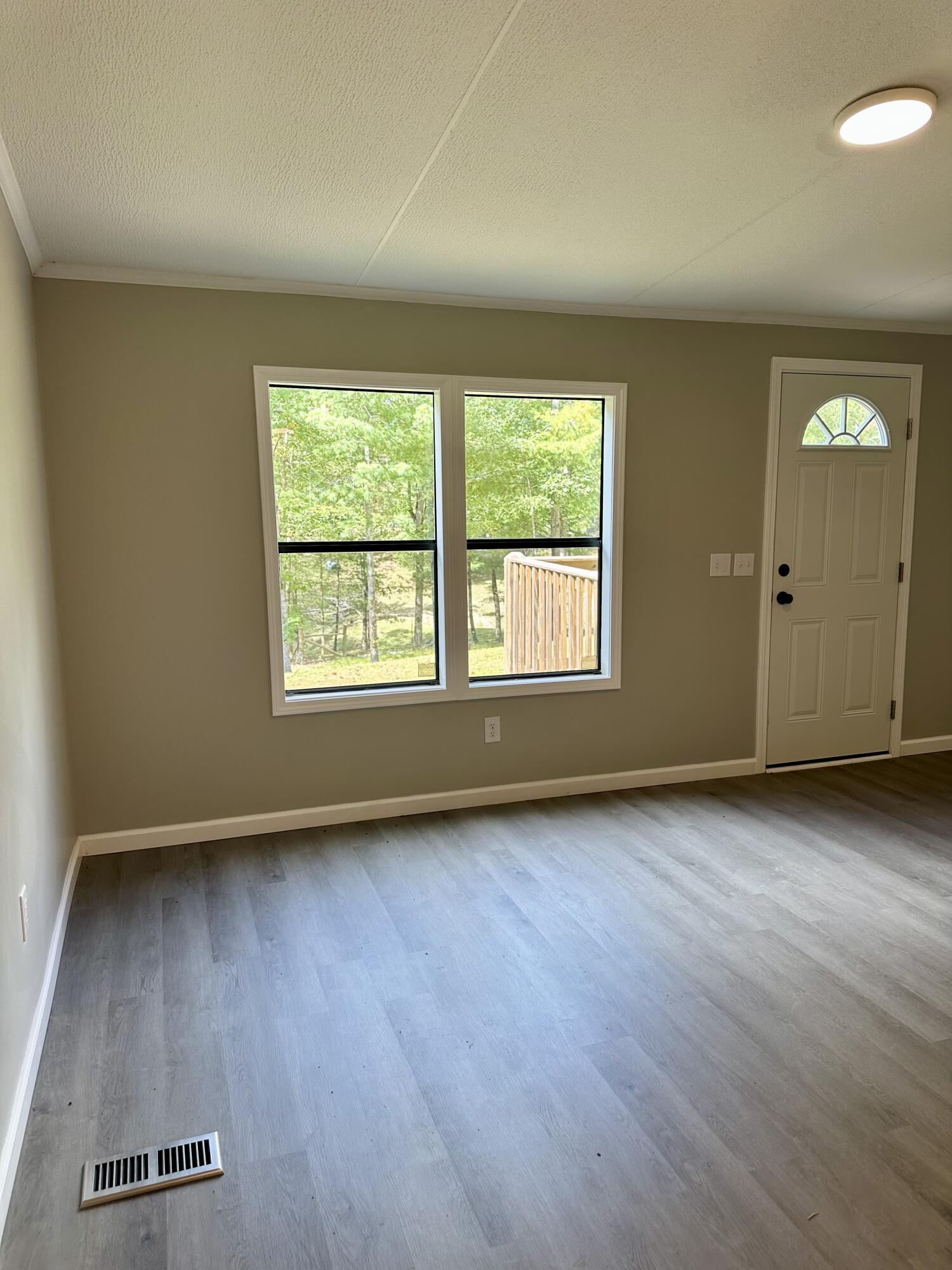 10582 Summer City Road Spring City, TN 37381 - Photo 8 of 30 IMG_4414