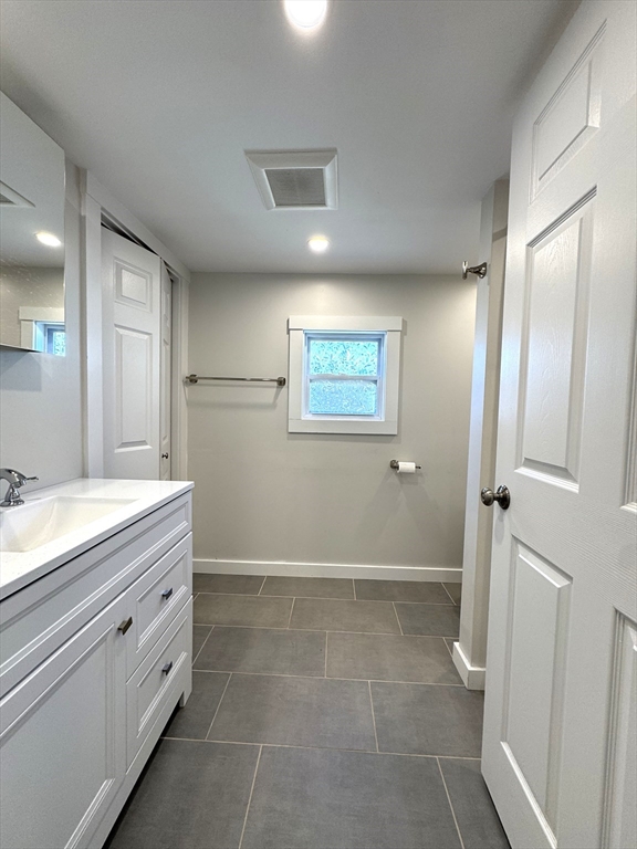 142 Main Street, Unit 9 North Reading, MA 01864 - Photo 8 of 10