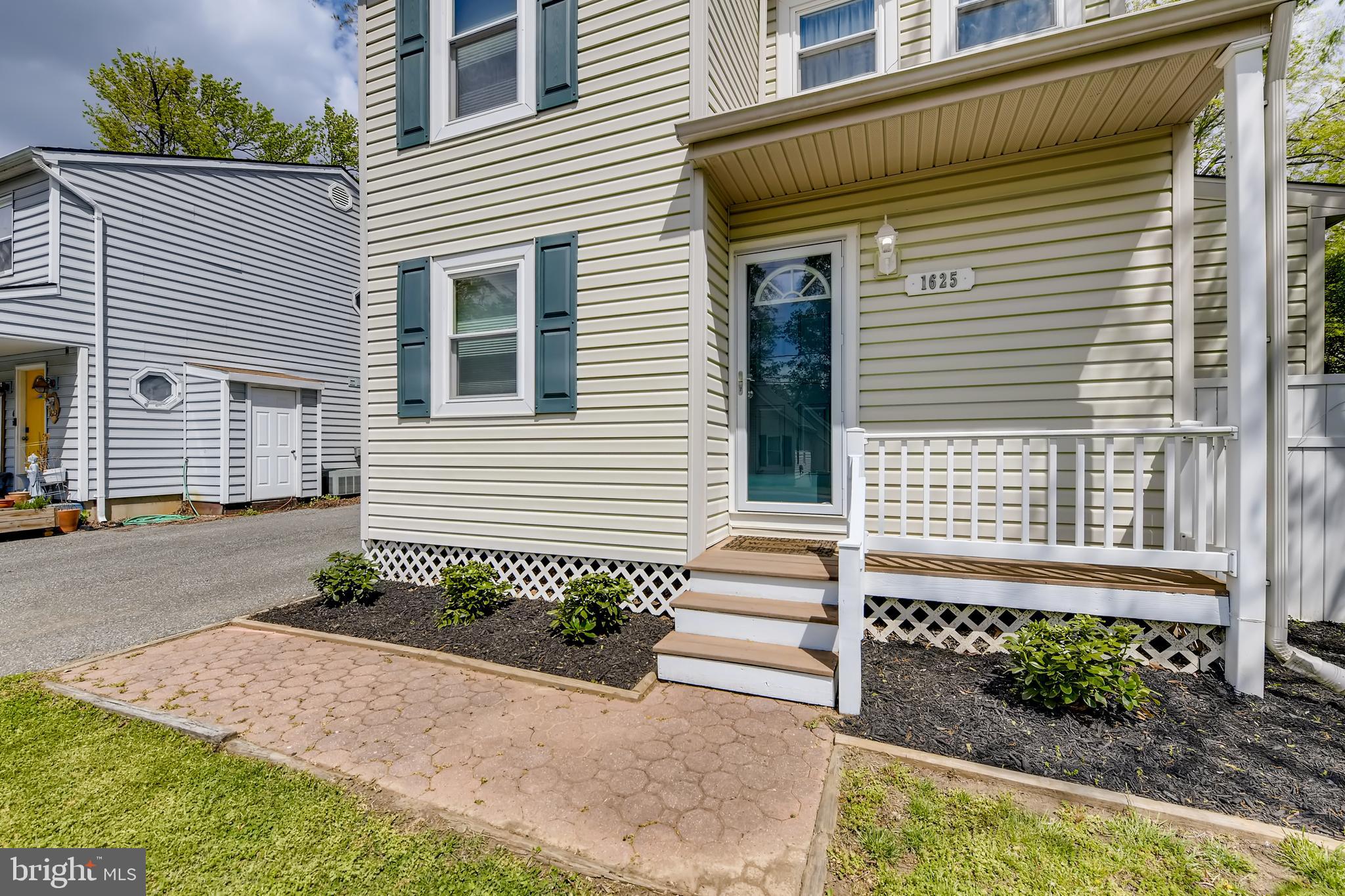 1625 Hilltop Road Edgewater, MD 21037 - Photo 31 of 38 a view of a house with a yard
