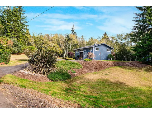 $699,000 | 93200 Evergreen Road, Astoria, OR 97103