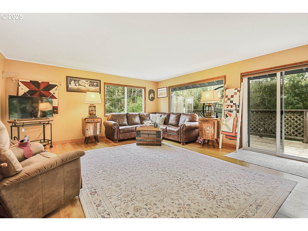 93200 Evergreen Road Astoria, OR 97103 - Photo 11 of 38