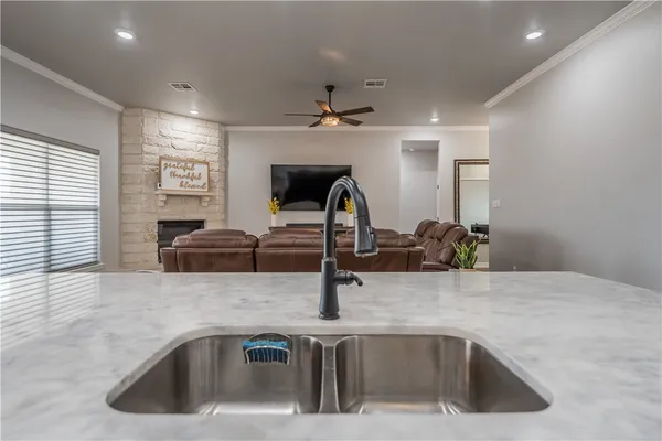 $462,500 | 141 Dana Point Road, Lorena, TX 76655