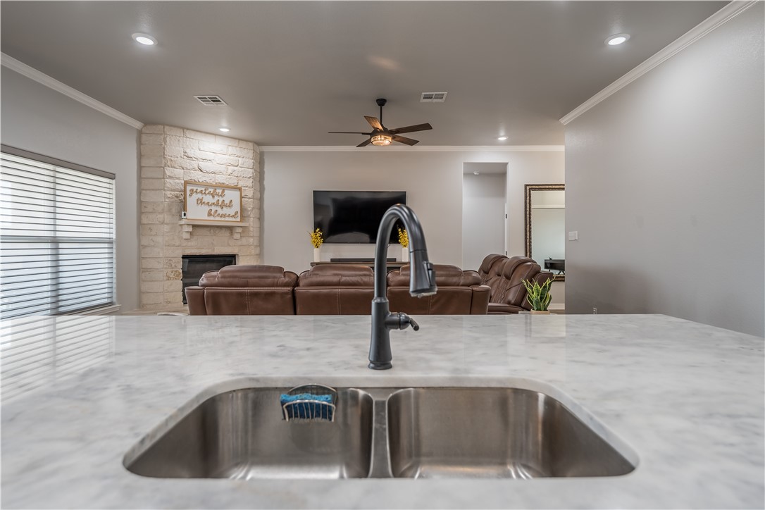 141 Dana Point Road Lorena, TX 76655 - Photo 13 of 43