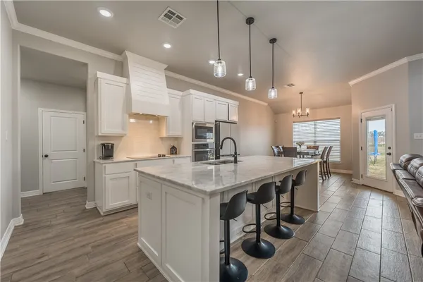 $462,500 | 141 Dana Point Road, Lorena, TX 76655