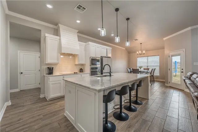 $462,500 | 141 Dana Point Road, Lorena, TX 76655