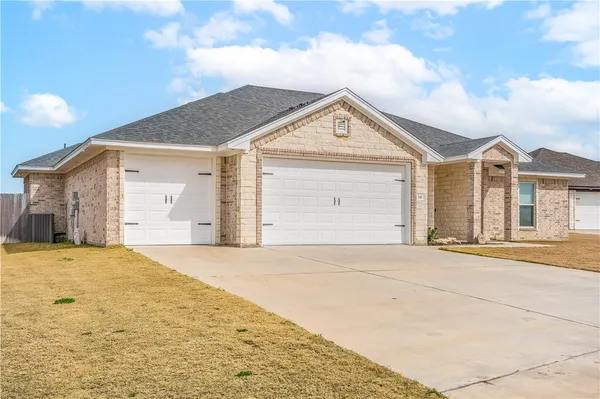 $462,500 | 141 Dana Point Road, Lorena, TX 76655