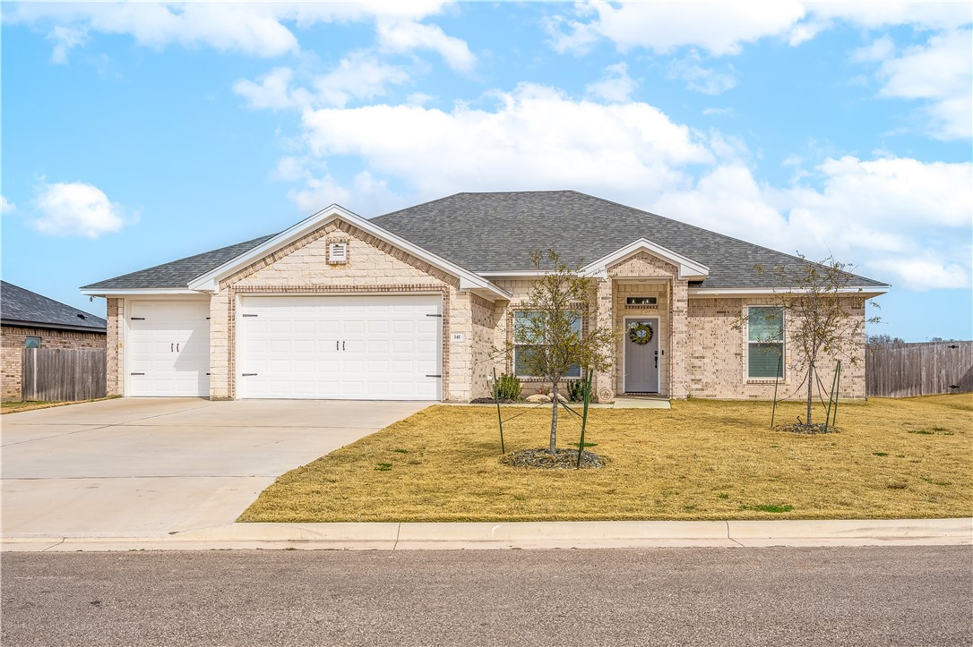 141 Dana Point Road Lorena, TX 76655 - Photo 3 of 43