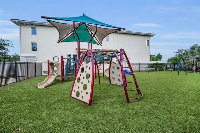 $399,000 | 1033 Bella Vista Drive Northeast, St. Petersburg, FL 33702