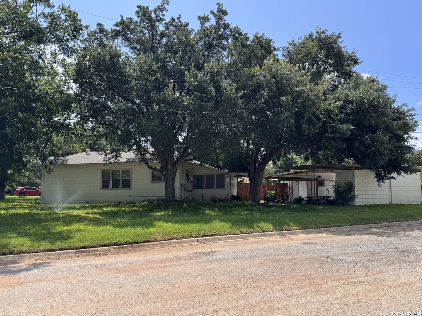 604 East Rio Grande Street Pearsall, TX 78061 - Photo 2 of 31