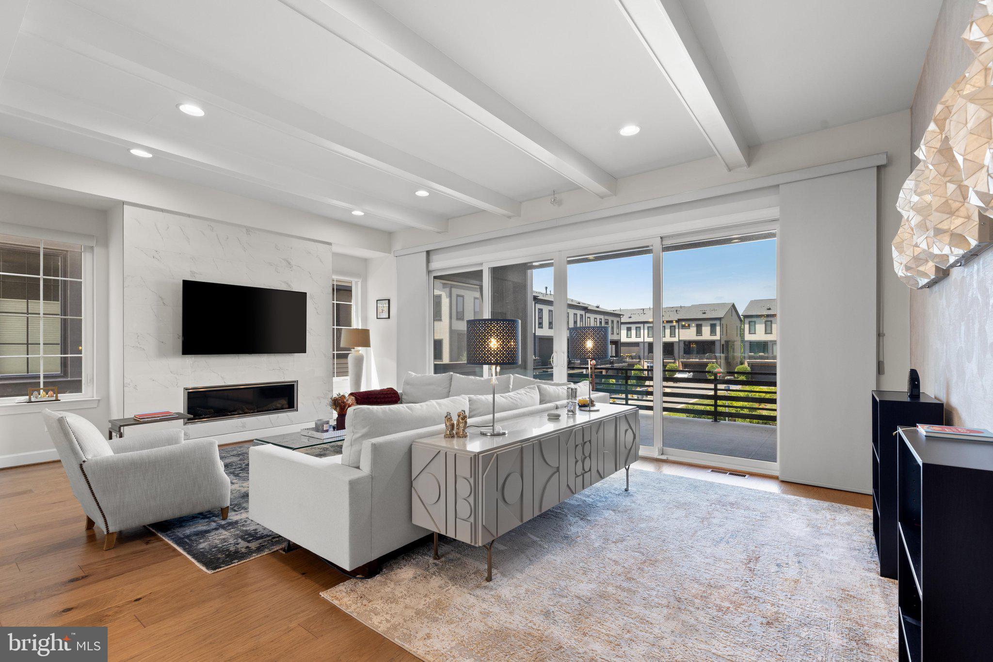 20375 Codman Drive Ashburn, VA 20147 - Photo 19 of 63 Custom ceiling treatment
