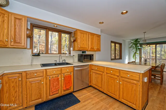 $559,900 | 168 Acorn Drive, Jewett, NY 12444