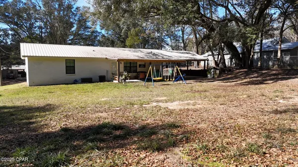 $215,000 | 1002 South Weeks Street, Bonifay, FL 32425