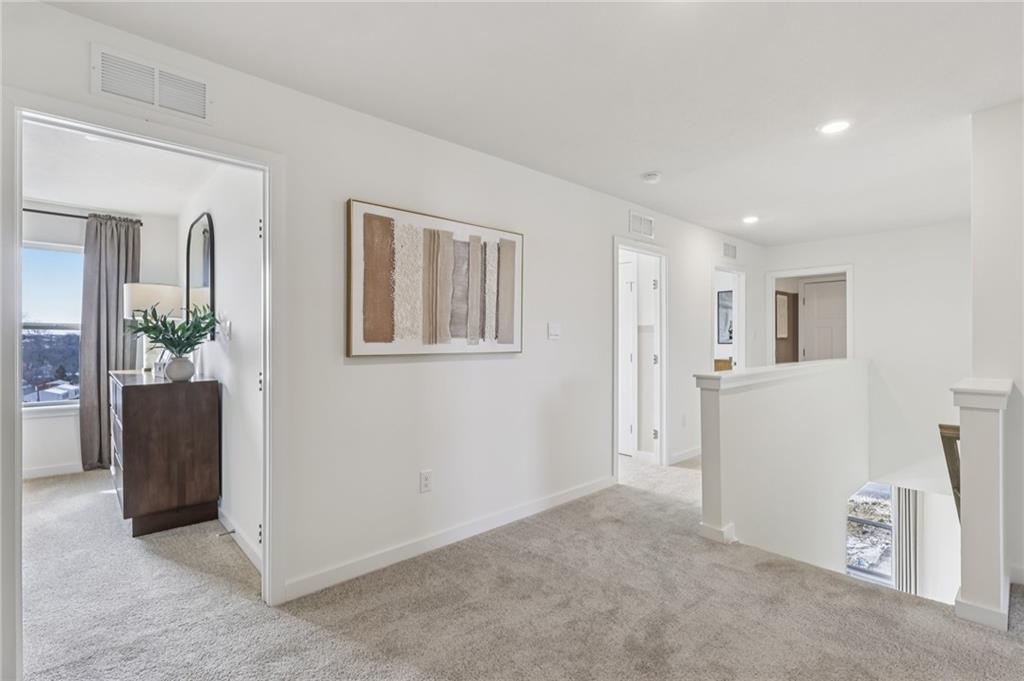 1083 Peachtree Road Carnegie, PA 15106 - Photo 12 of 30