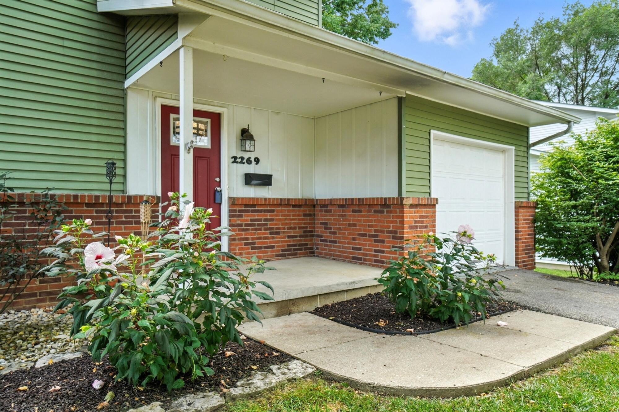 2269 Fishinger Road Upper Arlington, OH 43221 - Photo 9 of 107 front porch and walk