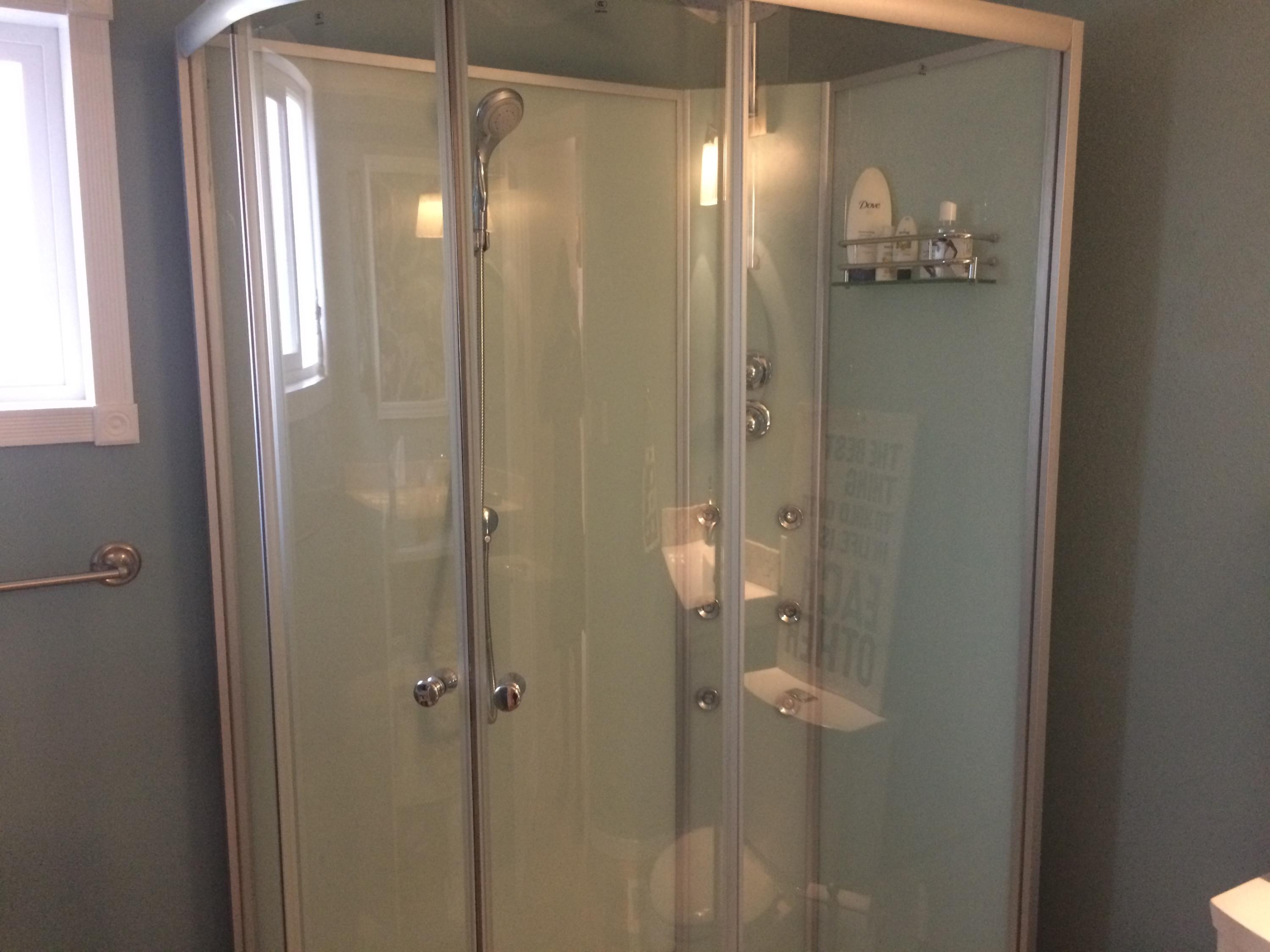 12008 Daut Road Redding, CA 96003 - Photo 23 of 35 guest bath 2