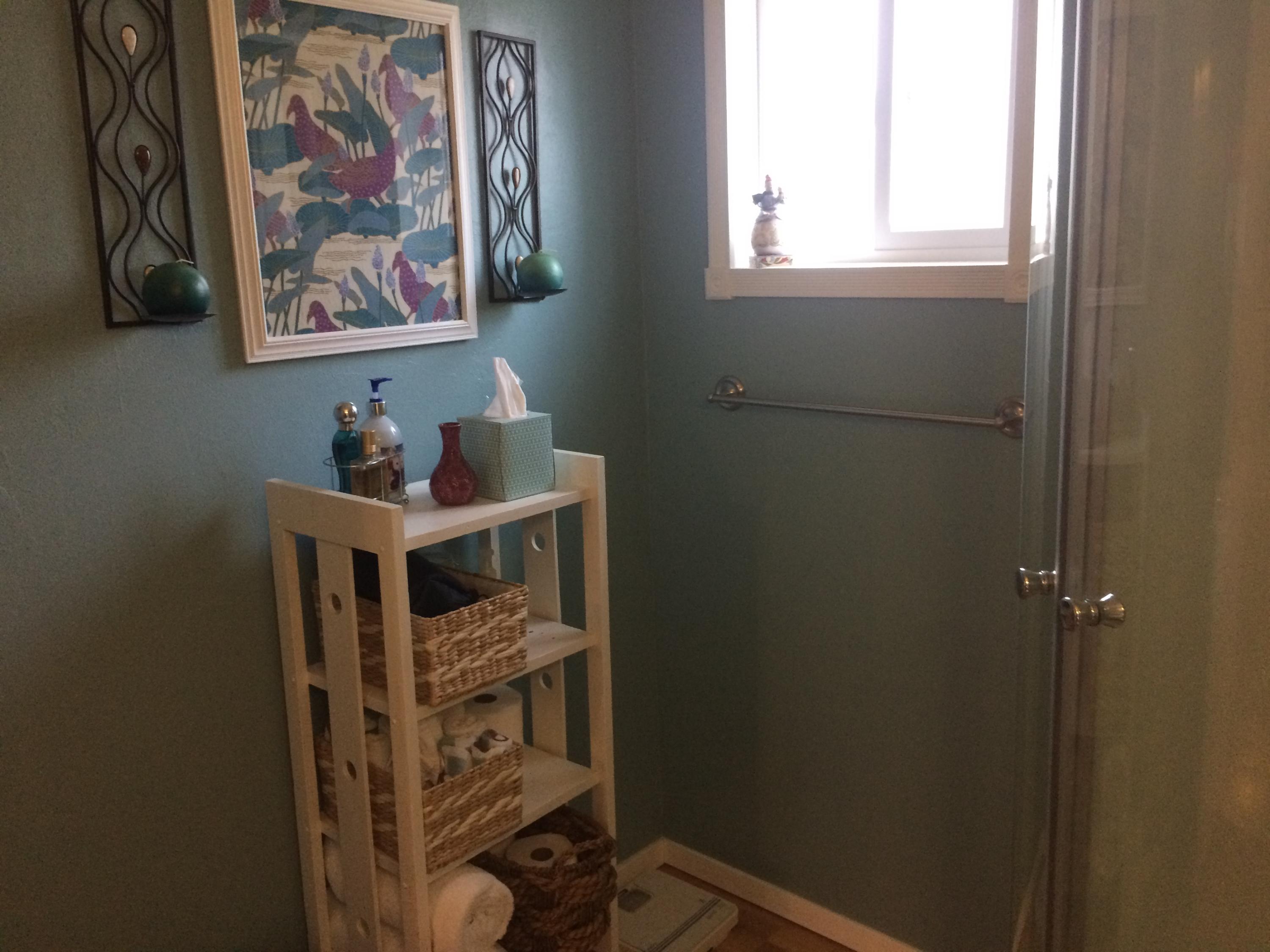 12008 Daut Road Redding, CA 96003 - Photo 24 of 35 guest bath 3