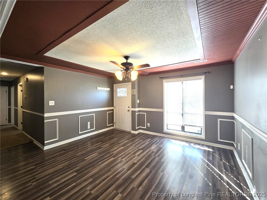 1540 Graystone Road Fayetteville, NC 28311 - Photo 4 of 19 a view of a livingroom with a furniture