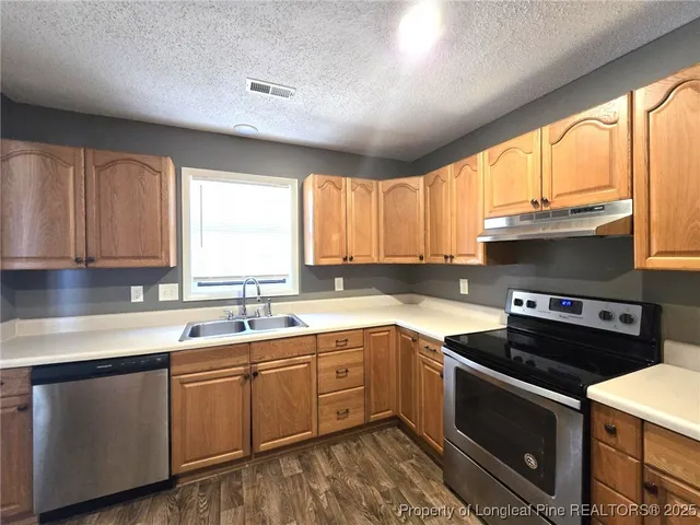 $1,500 | 1540 Graystone Road, Fayetteville, NC 28311