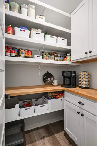 $949,900 | 6655 Bracken Drive, Excelsior, MN 55331