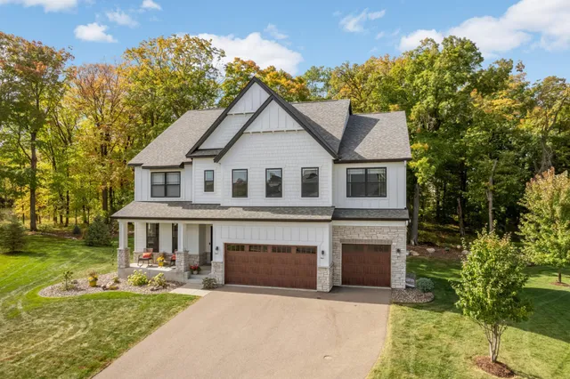 $949,900 | 6655 Bracken Drive, Excelsior, MN 55331