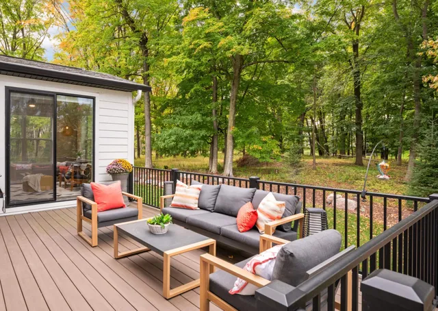 $949,900 | 6655 Bracken Drive, Excelsior, MN 55331