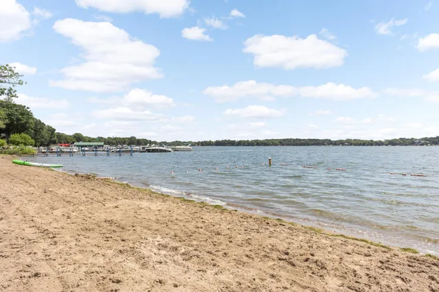 $949,900 | 6655 Bracken Drive, Excelsior, MN 55331