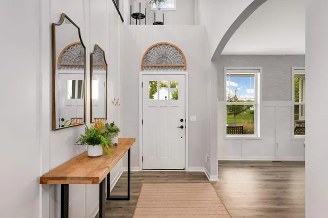 $949,900 | 6655 Bracken Drive, Excelsior, MN 55331