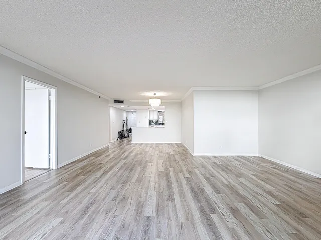 $2,300 | 3150 West Rolling Hills Circle, Unit 606, Davie, FL 33328