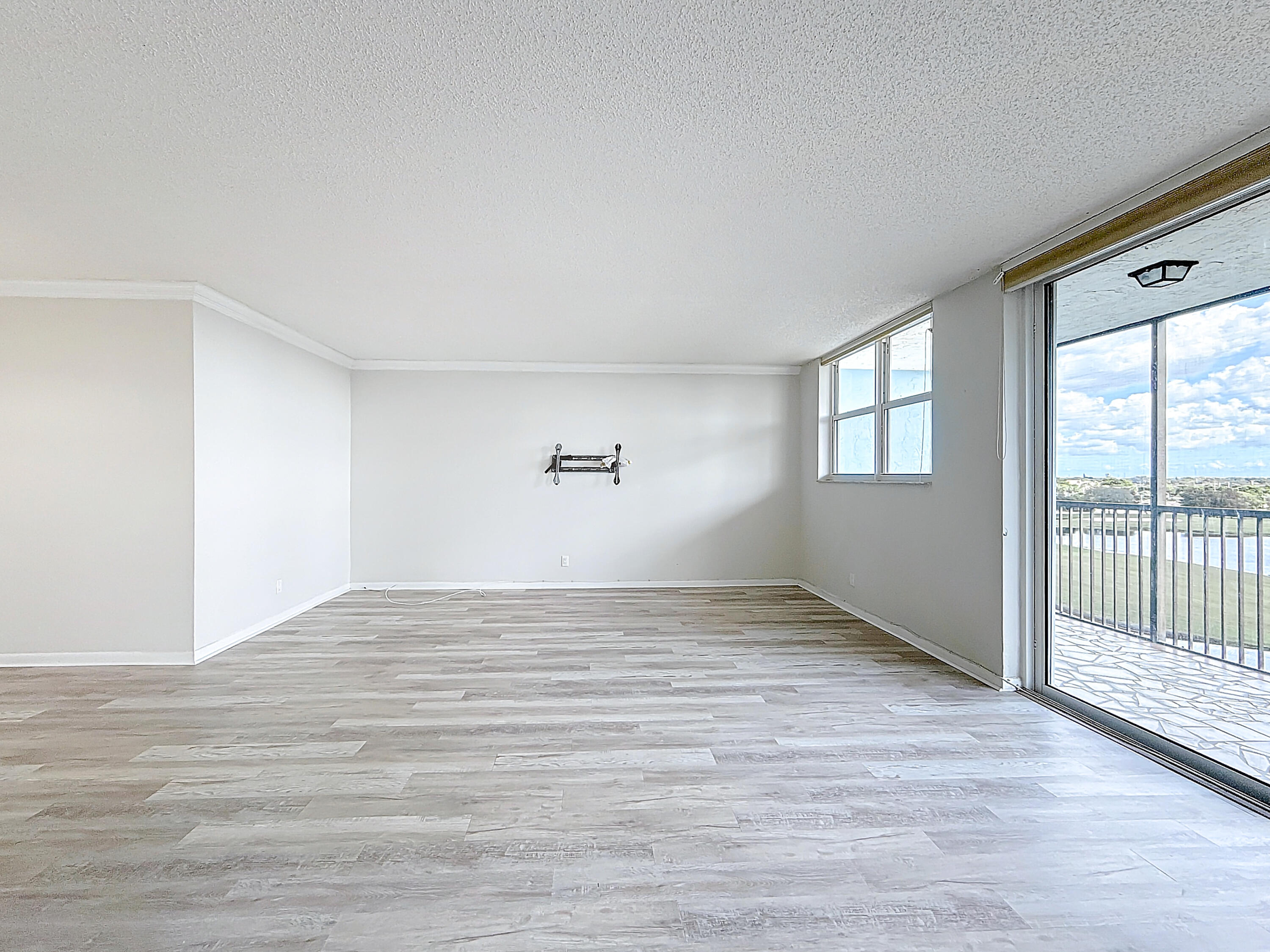 3150 West Rolling Hills Circle, Unit 606 Davie, FL 33328 - Photo 17 of 41 3150 W Rolling Hills Circle #606-37