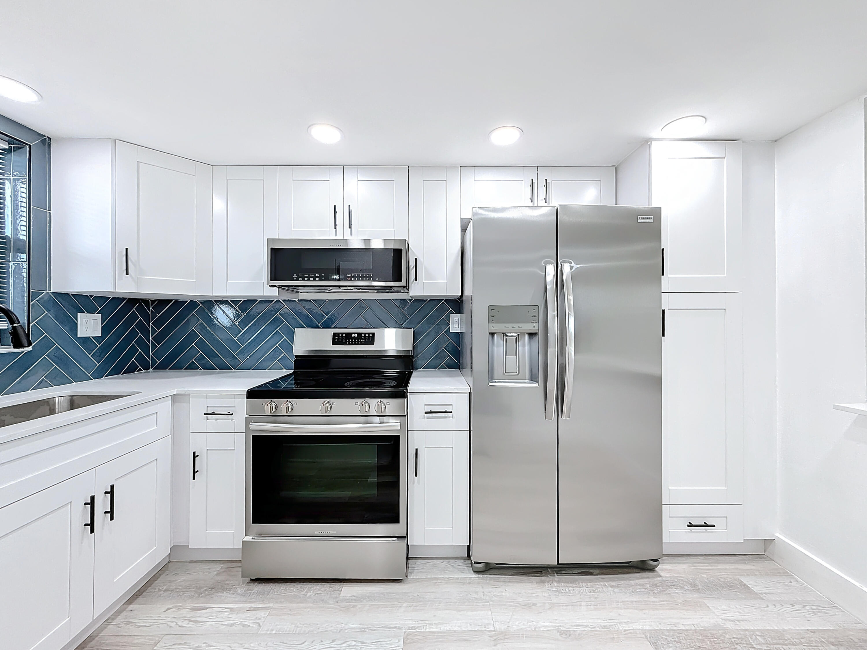 3150 West Rolling Hills Circle, Unit 606 Davie, FL 33328 - Photo 2 of 41 3150 W Rolling Hills Circle #606-20