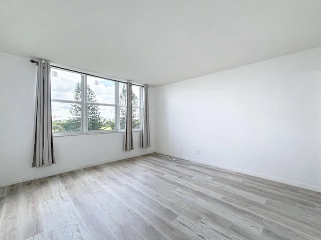 $2,300 | 3150 West Rolling Hills Circle, Unit 606, Davie, FL 33328