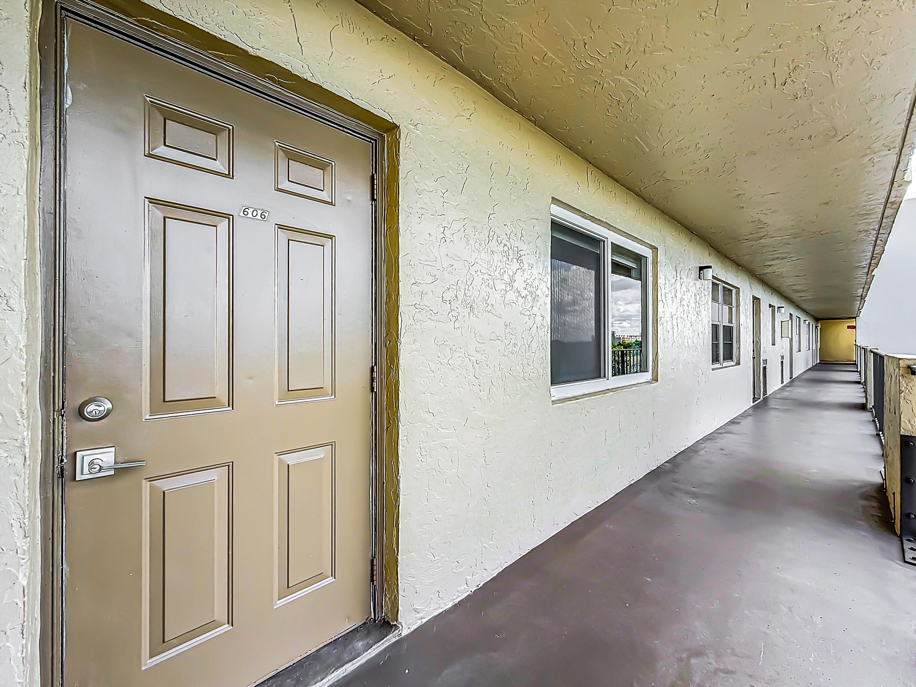 3150 West Rolling Hills Circle, Unit 606 Davie, FL 33328 - Photo 29 of 41 3150 W Rolling Hills Circle #606-18