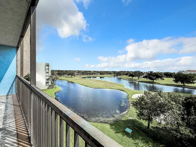 $2,300 | 3150 West Rolling Hills Circle, Unit 606, Davie, FL 33328