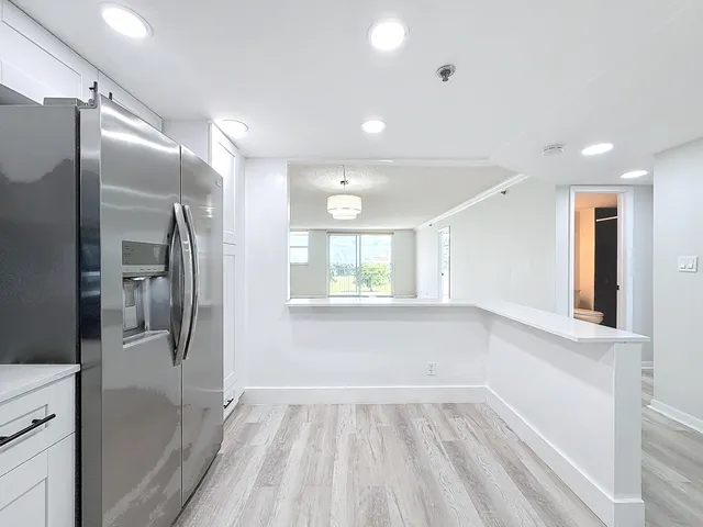 $2,300 | 3150 West Rolling Hills Circle, Unit 606, Davie, FL 33328