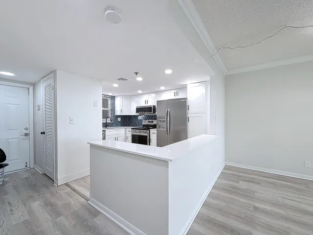 $2,300 | 3150 West Rolling Hills Circle, Unit 606, Davie, FL 33328