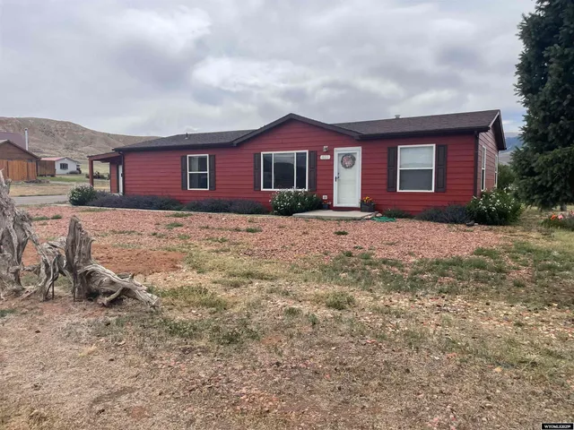 $355,000 | 501 Lincoln Street, Dubois, WY 82513