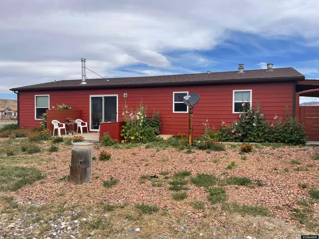 $355,000 | 501 Lincoln Street, Dubois, WY 82513