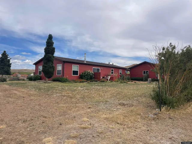 $355,000 | 501 Lincoln Street, Dubois, WY 82513