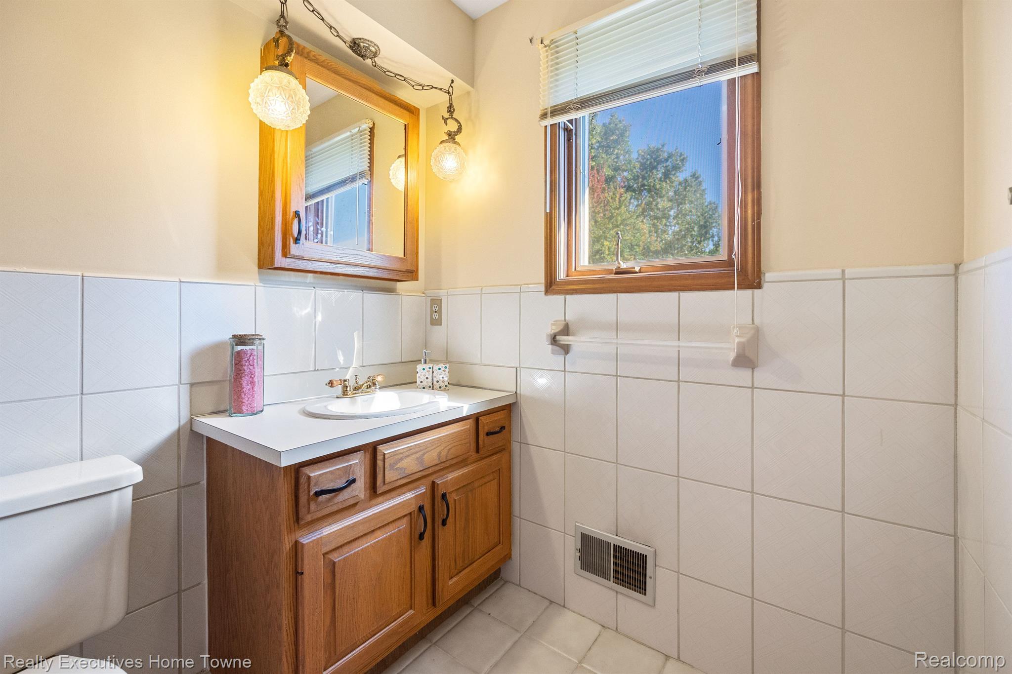 38798 Westchester Road Sterling Heights, MI 48310 - Photo 43 of 66 Gallery Image 43