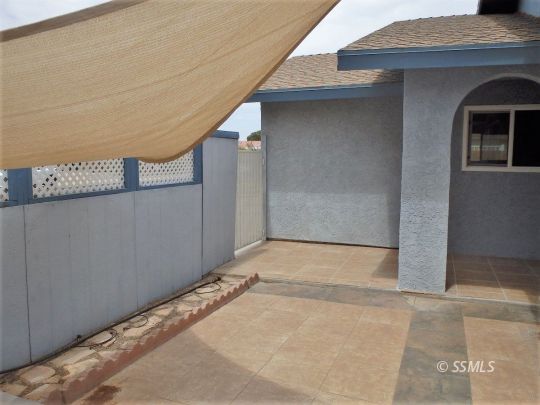 412 North Mono Street Ridgecrest, CA 93555 - Photo 9 of 50 a view of an empty room